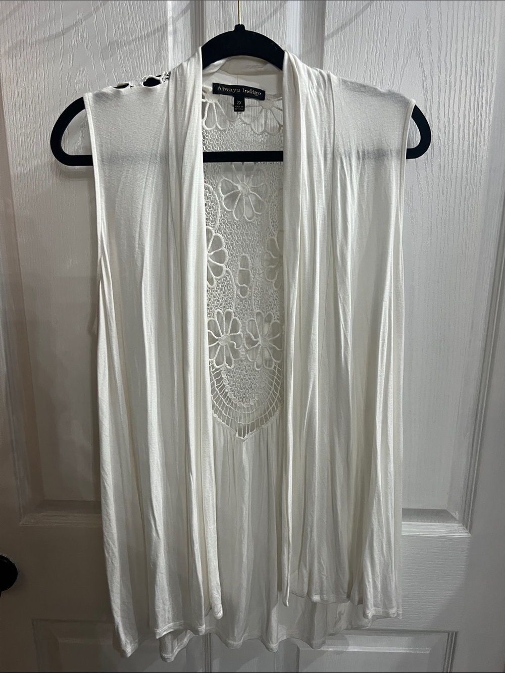Monteau White Sleeveless Crochet-Back Drape Tunic